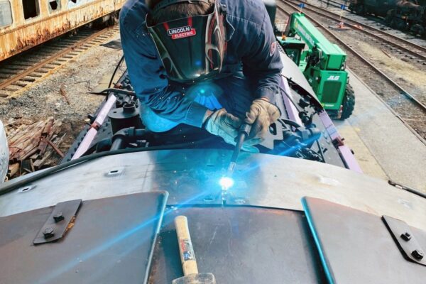 locomotive-roof-repair-welding-services